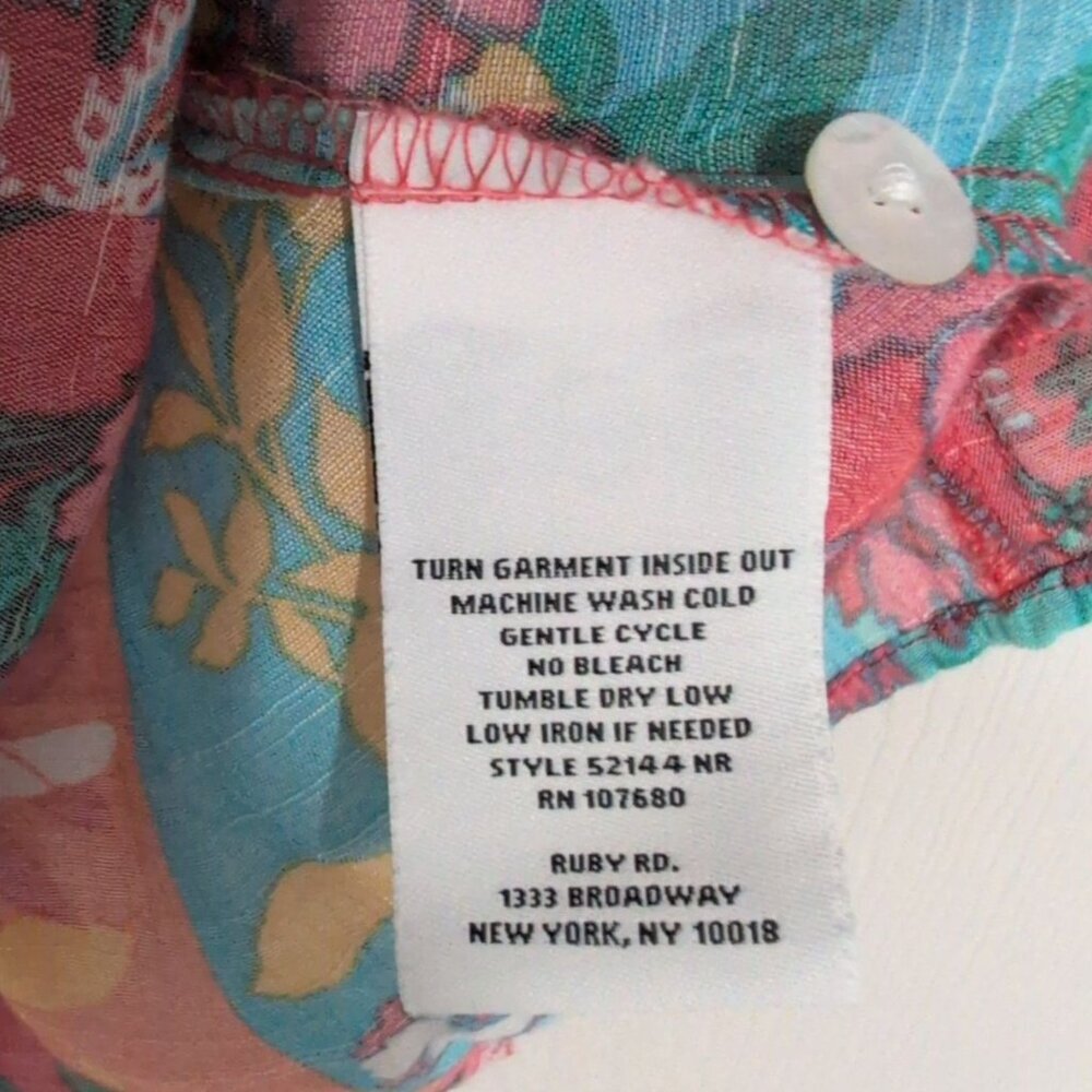 Ruby Rd Floral Pintuck Shirt Womens Size Large Pink Patchwork 3/4 Tab Sleeves - Picture 6 of 7